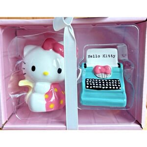 HELLO KITTY Typewriter Salt & Pepper Shaker Set Ceramic Retro Sanrio Novelty